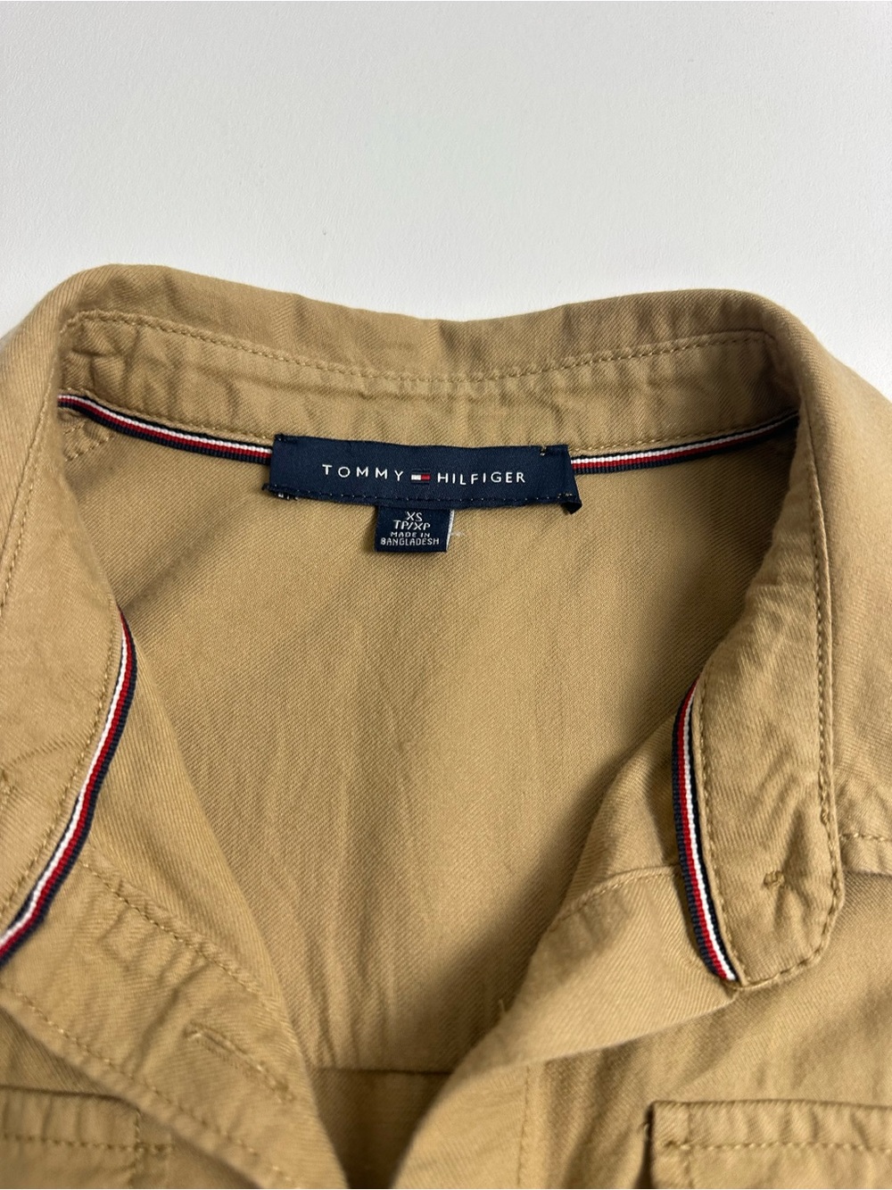 Tommy Hilfiger women’s XS Sleeveless Tie-Waist Shirt Dress in Camel - Picture 9 of 13
